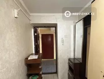 3-комнатная квартира, этаж 4 из 5, 64 м²