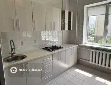 1-комнатная квартира, этаж 8 из 9, 40 м²