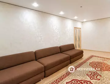 2-комнатная квартира, этаж 8 из 9, 67 м²