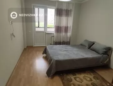 2-комнатная квартира, этаж 3 из 23, 72 м², На длительный срок