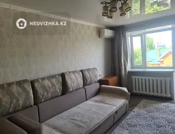 2-комнатная квартира, этаж 4 из 5, 42 м²