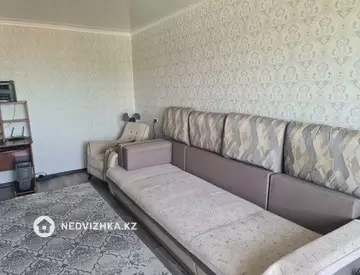 2-комнатная квартира, этаж 4 из 5, 42 м²
