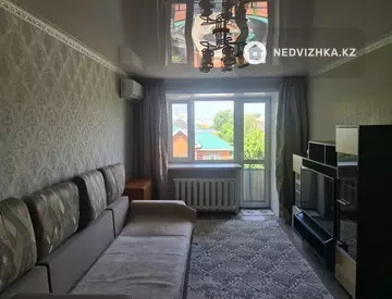 2-комнатная квартира, этаж 4 из 5, 42 м²