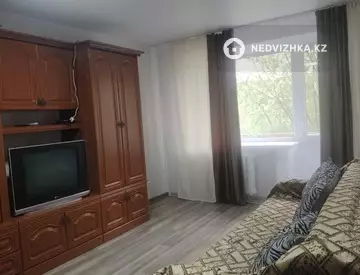 2-комнатная квартира, этаж 4 из 5, 45 м², На длительный срок