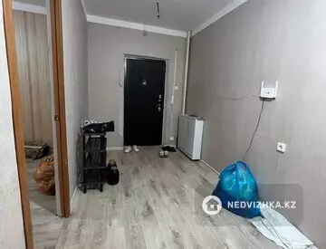 2-комнатная квартира, этаж 1 из 9, 58 м², На длительный срок