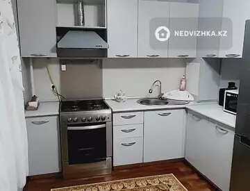 2-комнатная квартира, этаж 4 из 6, 56 м²