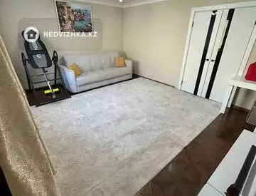 3-комнатная квартира, этаж 4 из 9, 80 м²