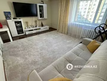 3-комнатная квартира, этаж 4 из 9, 80 м²