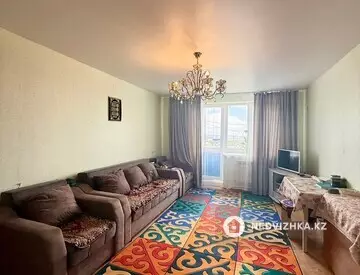 2-комнатная квартира, этаж 4 из 5, 64 м²