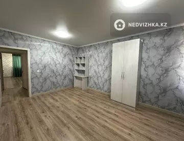 3-комнатная квартира, этаж 10 из 13, 81 м²
