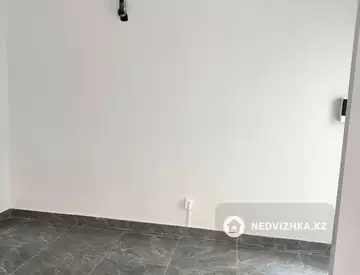Помещение, этаж 1 из 10, 76 м², На длительный срок