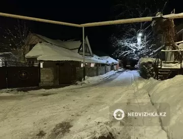 7-комнатный дом, 6 соток, 200 м²