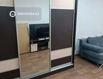 1-комнатная квартира, этаж 4 из 5, 36 м², На длительный срок