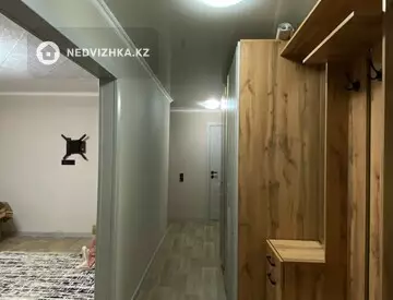 2-комнатная квартира, этаж 1 из 9, 56 м², На длительный срок