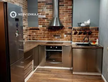 1-комнатная квартира, этаж 3 из 16, 54 м², Посуточно