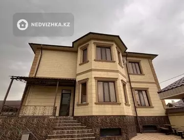 8-комнатный дом, 6 соток, 416 м²