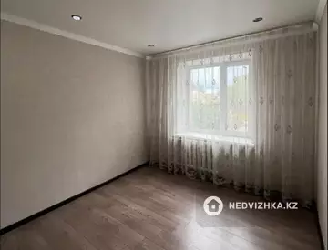 2-комнатная квартира, этаж 4 из 12, 52 м²