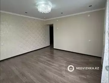 2-комнатная квартира, этаж 4 из 12, 52 м²