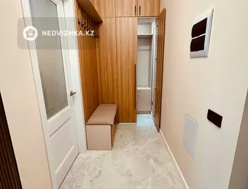 1-комнатная квартира, этаж 13 из 16, 50 м², Посуточно