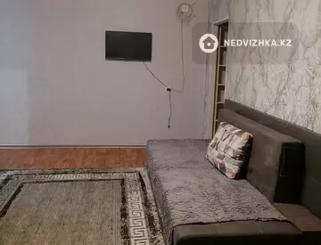 2-комнатная квартира, этаж 5 из 5, 45 м², Посуточно