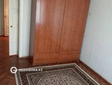 2-комнатная квартира, этаж 4 из 9, 52 м², На длительный срок