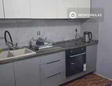2-комнатная квартира, этаж 7 из 12, 55 м², На длительный срок