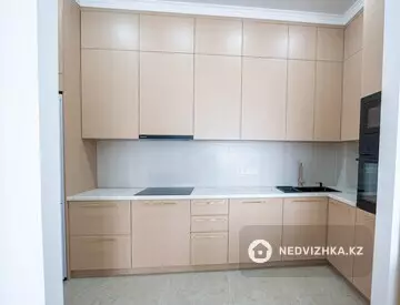4-комнатная квартира, этаж 8 из 20, 143 м²