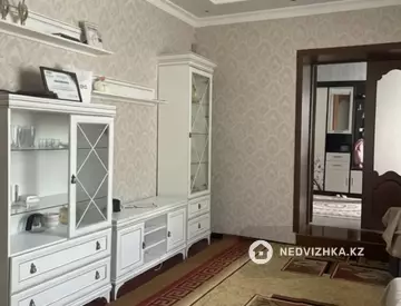 2-комнатный дом, 10 соток, 180 м²