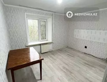 3-комнатная квартира, этаж 3 из 5, 82 м²