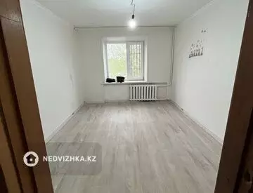 3-комнатная квартира, этаж 3 из 5, 82 м²