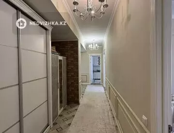 2-комнатная квартира, этаж 11 из 12, 81 м²