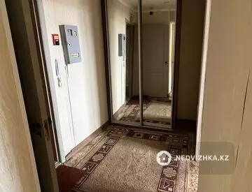 1-комнатная квартира, этаж 10 из 10, 44 м²