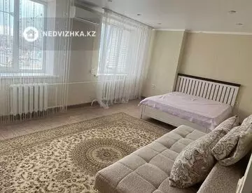 1-комнатная квартира, этаж 10 из 10, 44 м²