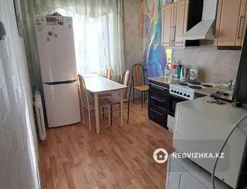 1-комнатная квартира, этаж 3 из 10, 34 м²