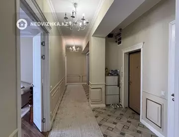2-комнатная квартира, этаж 11 из 12, 81 м²