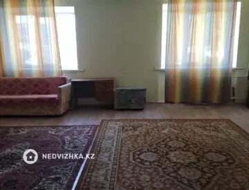 2-комнатная квартира, этаж 1 из 5, 60 м²