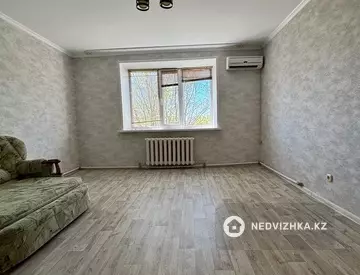 2-комнатная квартира, этаж 3 из 6, 55 м²