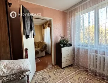 4-комнатная квартира, этаж 2 из 5, 64 м²