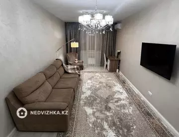 2-комнатная квартира, этаж 8 из 12, 76 м², Посуточно
