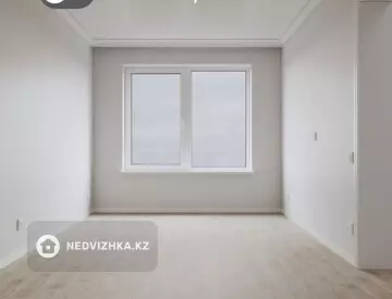 1-комнатная квартира, этаж 10 из 12, 34 м²