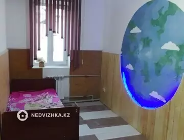 3-комнатная квартира, этаж 1 из 2, 70 м², На длительный срок