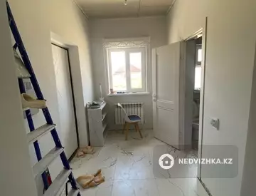 2-комнатный дом, 10 соток, 1 600 м²