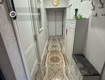 4-комнатная квартира, этаж 1 из 5, 90 м²
