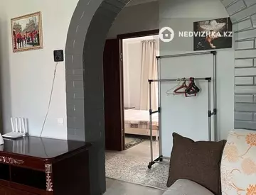 4-комнатная часть дома, 10 соток, 100 м², Посуточно