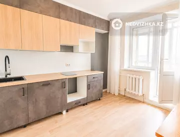 2-комнатная квартира, этаж 13 из 14, 64 м²