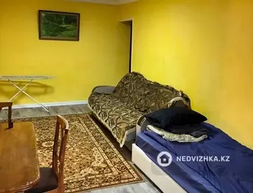 3-комнатная квартира, этаж 3 из 4, 54 м², Посуточно