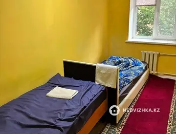 3-комнатная квартира, этаж 3 из 4, 54 м², Посуточно