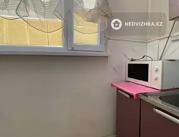 1-комнатная квартира, этаж 2 из 12, 37 м²