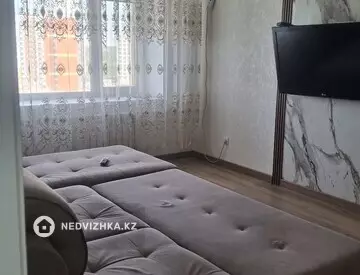 2-комнатная квартира, этаж 11 из 12, 53 м², На длительный срок