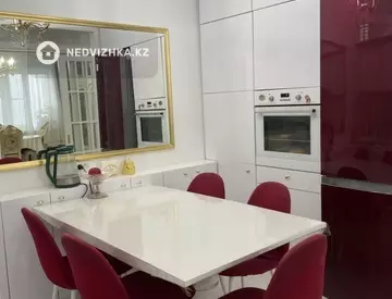 3-комнатная квартира, этаж 4 из 9, 83 м²